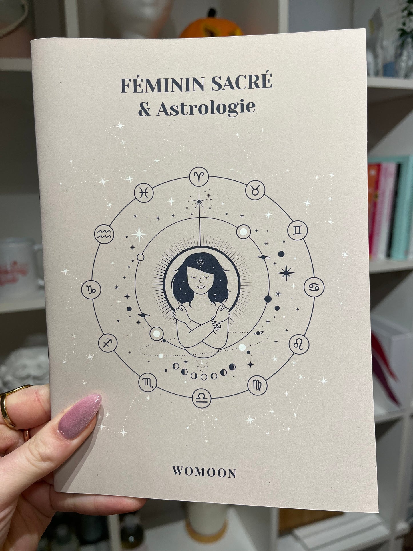 Livre Féminin Sacré & de l’Astrologie